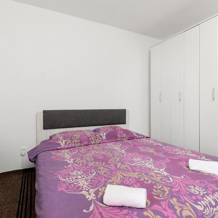 Private Room Center-2 Persons New Budva Exteriör bild