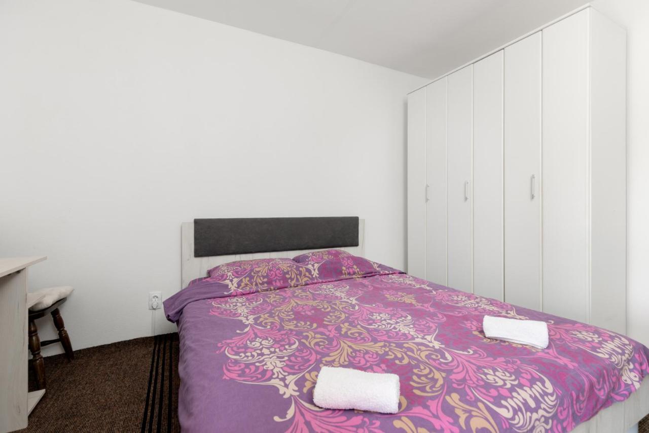 Private Room Center-2 Persons New Budva Exteriör bild